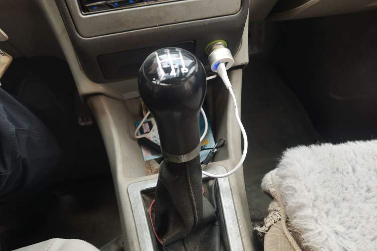 Used FAW Jiabao V52 2011 1.0L Practical Version LJ465QE1 Gear Lever