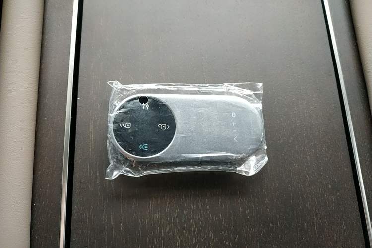 Used Hima AITO M9 2025 Extended-Range Ultra Version 52 kWh 6-Seater
