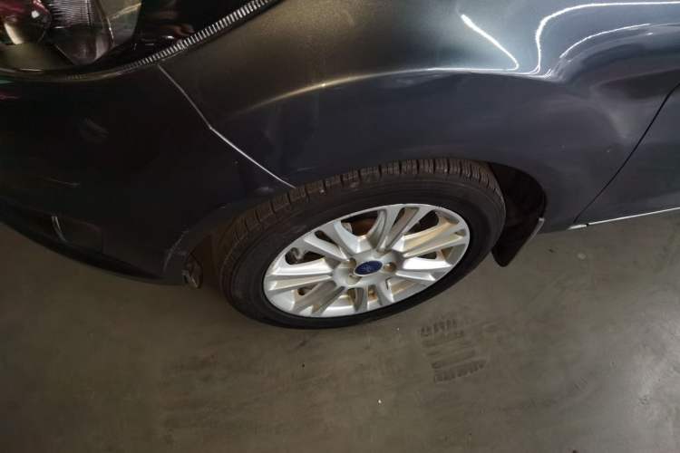 Used Ford Fiesta 2013 Sedan 1.5L Automatic Fashion Edition
