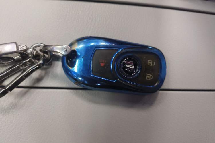 Used Buick GL8 2023 Land Executive Class Comfort Model