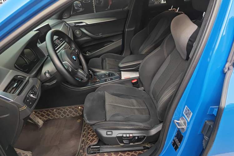 Used BMW X2 2018 sDrive25i Luxury Model with M Off-Road Package China V Emission Standard
