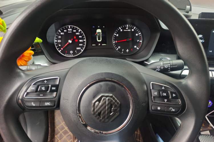 Used MG 5 2021 180 DVVT CVT Youthful Style Edition
