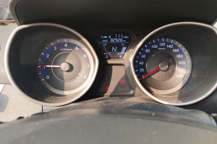 Used Hyundai Elantra (5th Generation / Langdong) 2015 1.6L Automatic Fashion Model