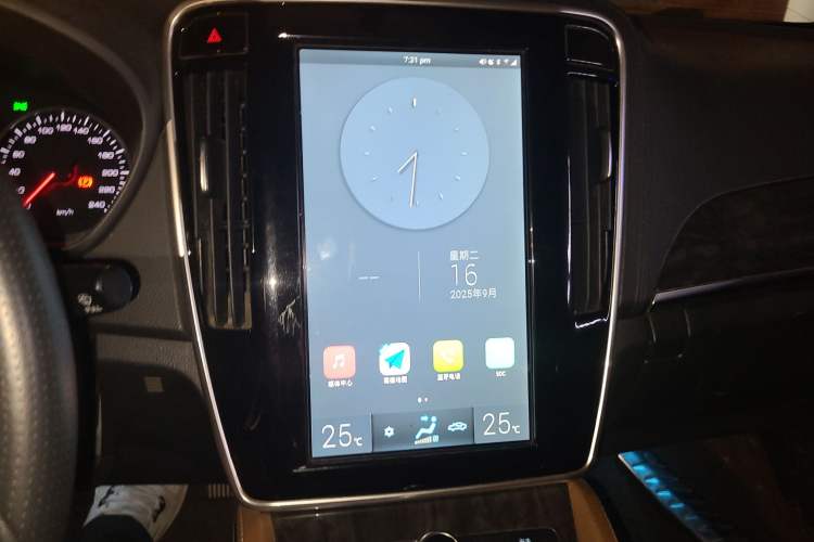 Used BYD Qin 2017 1.5T Luxury Model