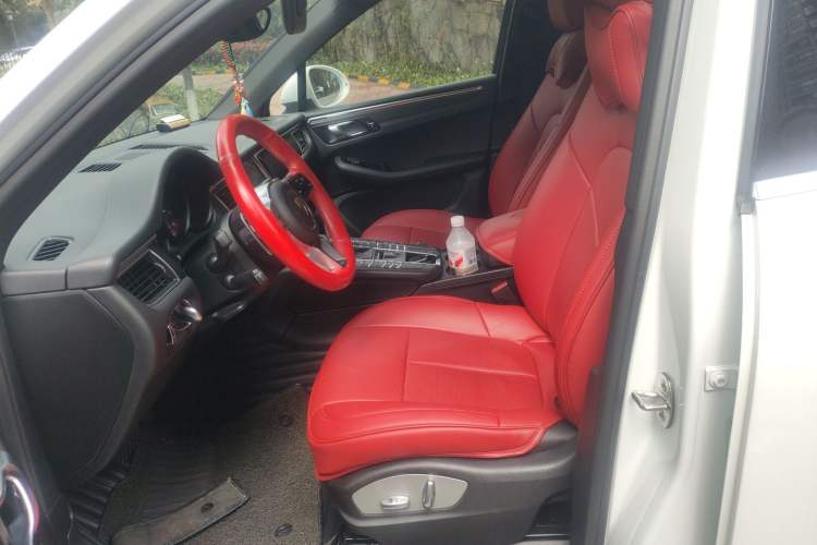 Used Porsche Macan 2017 Macan 2.0T Left Front Seat