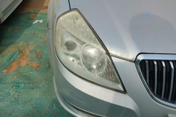 Used Buick Excelle 2011 1.6 LE-MT Right Front Headlight