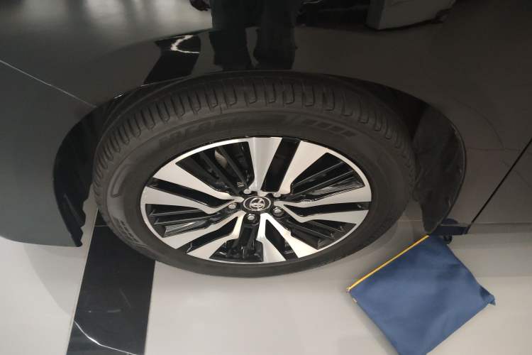 Used Toyota Alphard 2018 Revised Version 3.5L Luxury Edition