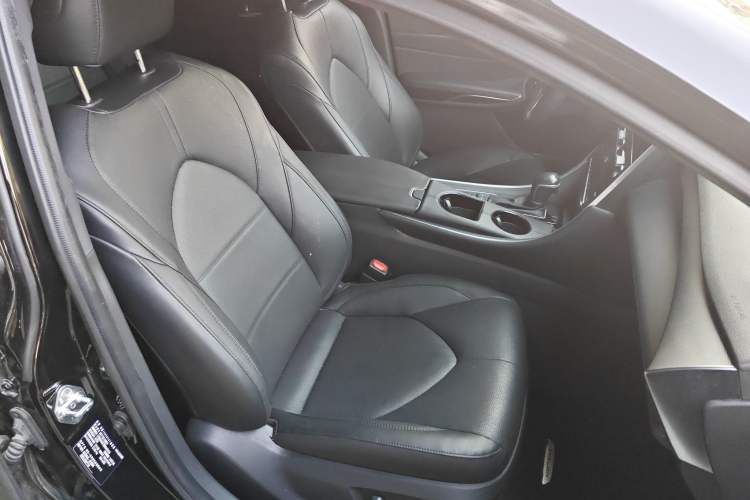 Used Toyota Avalon 2022 Dual-Engine 2.5L Luxury Edition