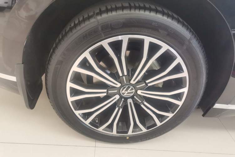 Used Volkswagen Phideon 2021 380TSI Luxury Edition