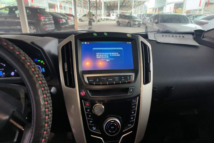 Used Luxgen U6 SUV 2017 1.8T Tech Value Model
