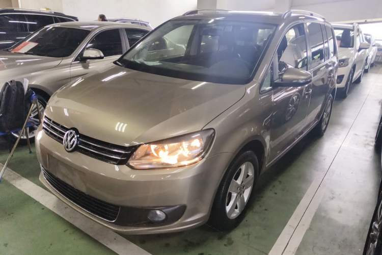 Used Volkswagen Touran 2015 1.4T DSG Comfort Edition 5 Seats