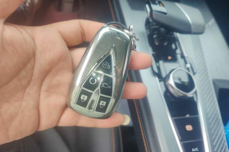 Used CHANGAN OSHAN Z6 New Energy 2023 ZhiDian iDD 150KM Flagship PLUS Smart Parking Edition Interior 1