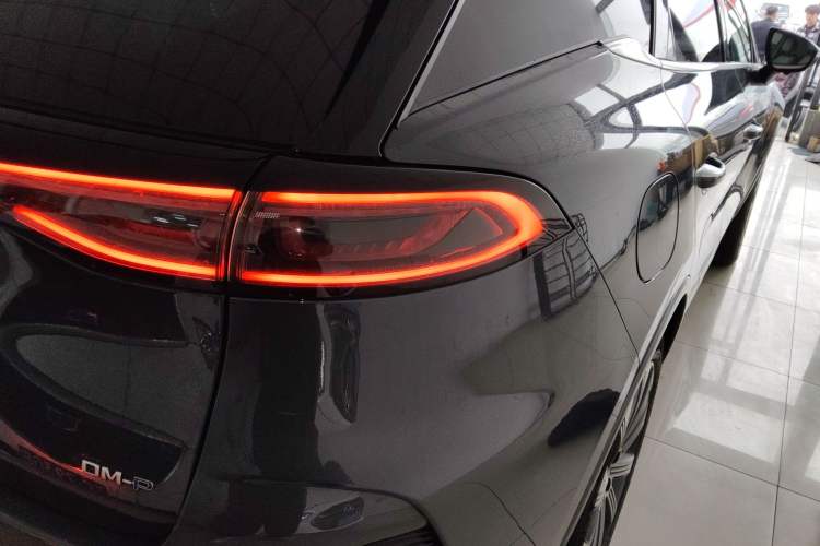 Used Denza N8 2023 Four-Wheel Drive Ultra-Hybrid Flagship Six-Seater Version