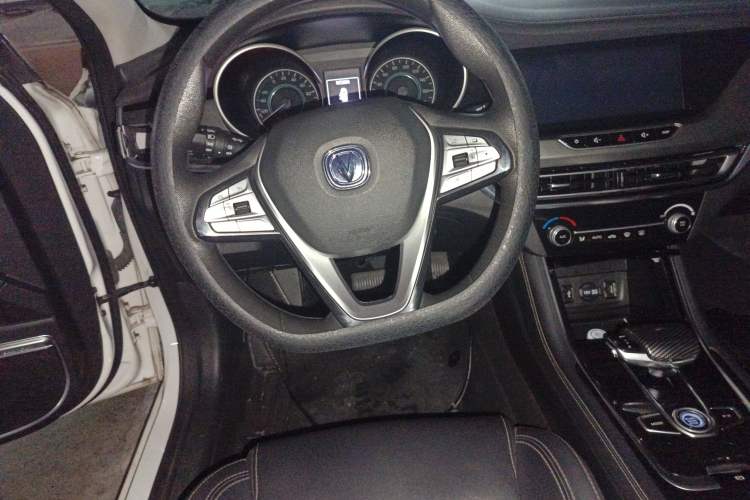 Used CHANGAN Eado New Energy 2019 EV460 Smart Edition
