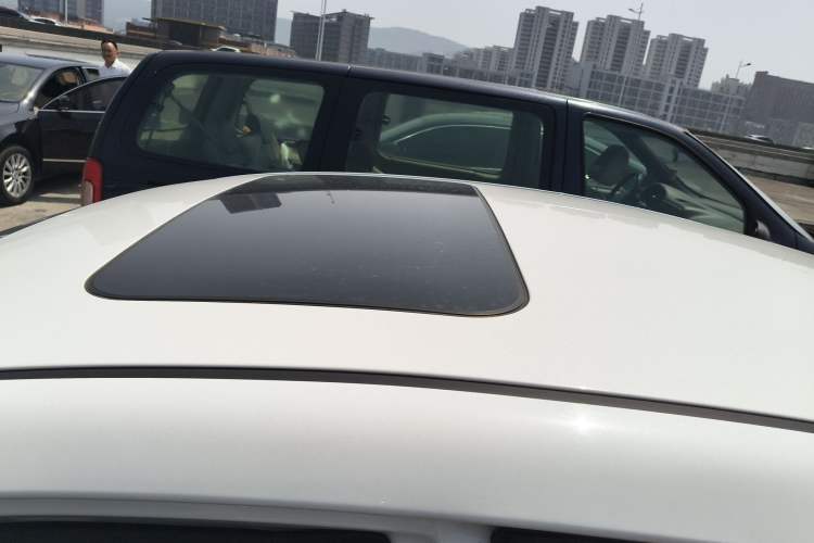 Used Hyundai Elantra (6th Generation / Lingdong) 2020 1.5L CVT Smart & Stylish – Elite Version Roof