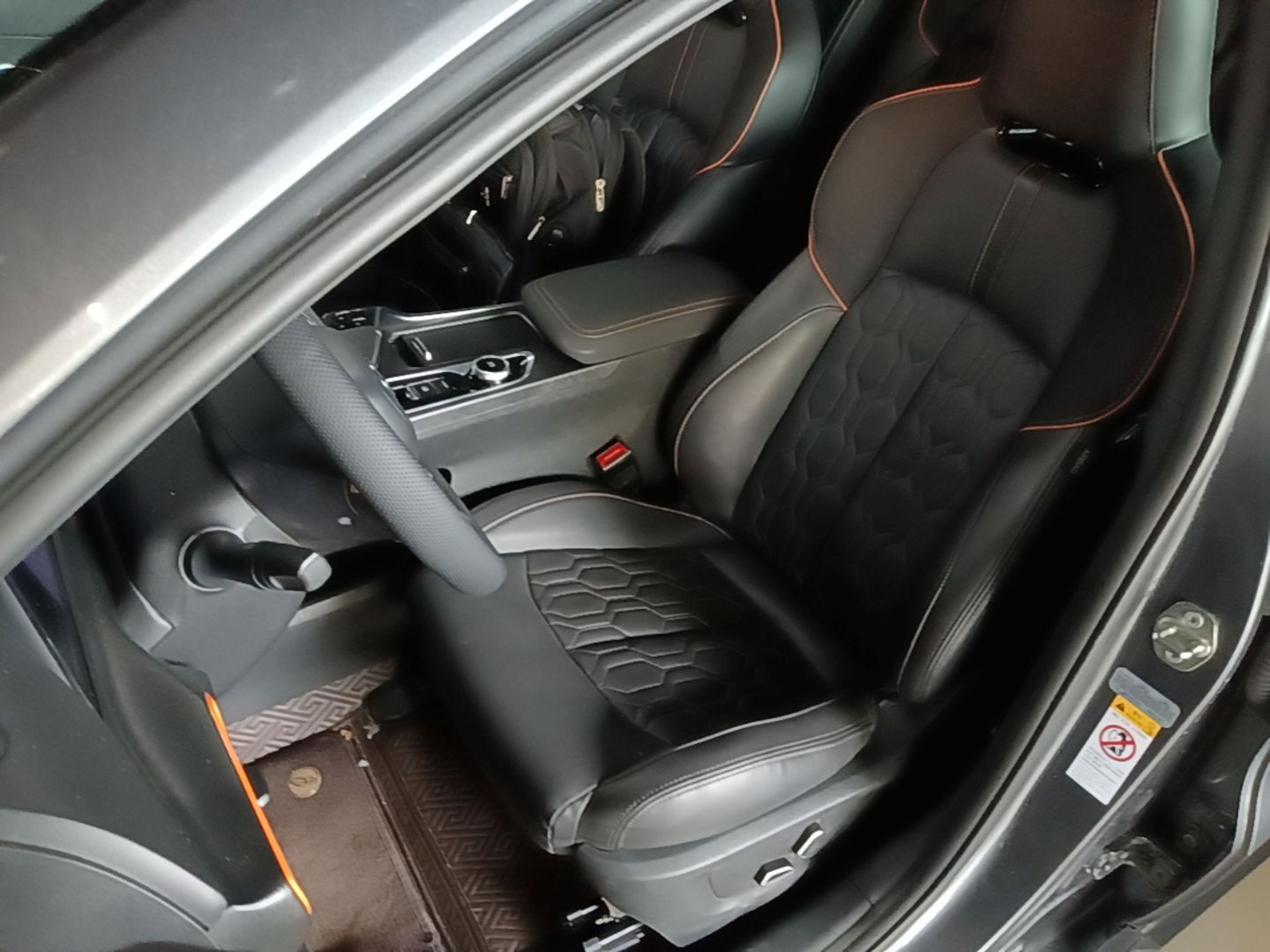Interior delantero