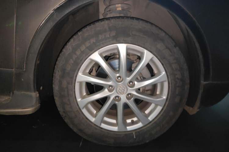 Used Buick Envision 2016 20T Two-Wheel-Drive Elite Model Right Front Wheel Hub