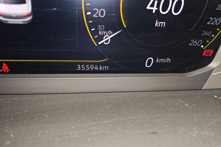 Used Volkswagen Magotan 2020 330TSI DSG Luxury Edition Odometer Close Up