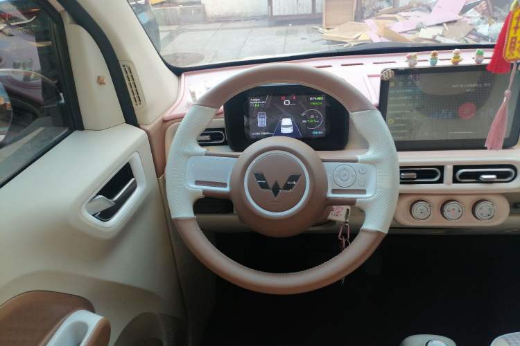 Used Wuling Hongguang MINIEV 2024 3rd Generation 215km Youth Edition Steering Wheel