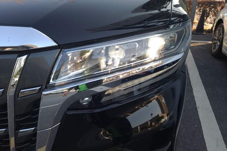 Used Toyota Alphard 2019 Dual-Engine 2.5L Luxury Edition