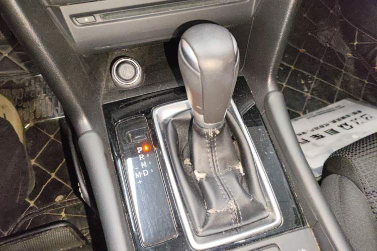 Used Mazda Mazda 3 Axela 2017 Hatchback 2.0L Automatic Luxury Model Emission Standard China V