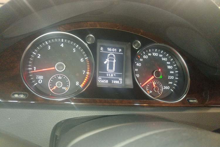 Used Volkswagen Magotan (Import) 2012 Travel Edition 2.0 TSI Luxury Version
