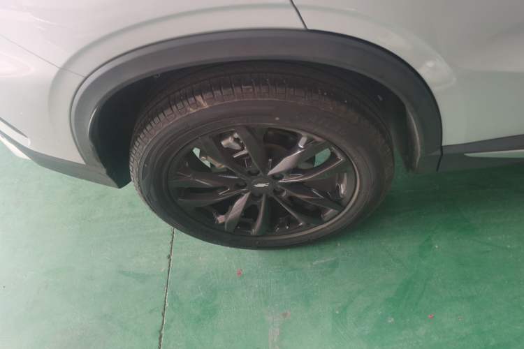 Used CHANGAN OSHAN X5 PLUS 2023 1.5T DCT Excellence Edition Right Rear Wheel Hub