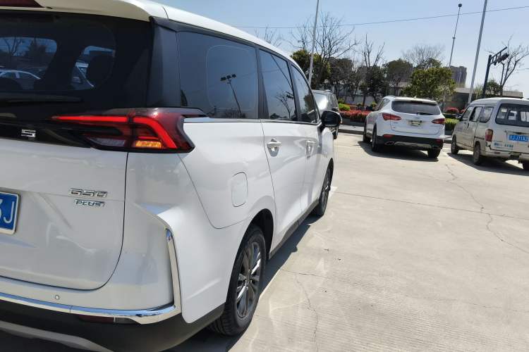 Used SAIC MAXUS G50 2023 PLUS 1.5T Happiness-Recommended Automatic Start Edition Right Rear Taillight