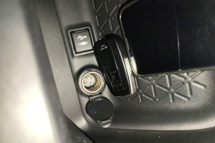 Used Toyota RAV4 2020 Dual-Engine 2.5L E-CVT Two-Wheel Drive Elite Edition
