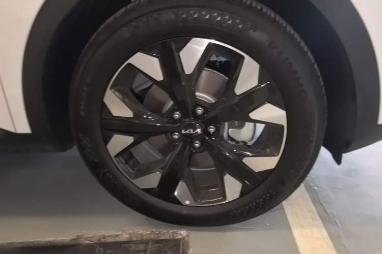 Used Kia Sportage (Chinese Domestic Model) 2025 2.0T Two-Wheel-Drive Prestige Edition
