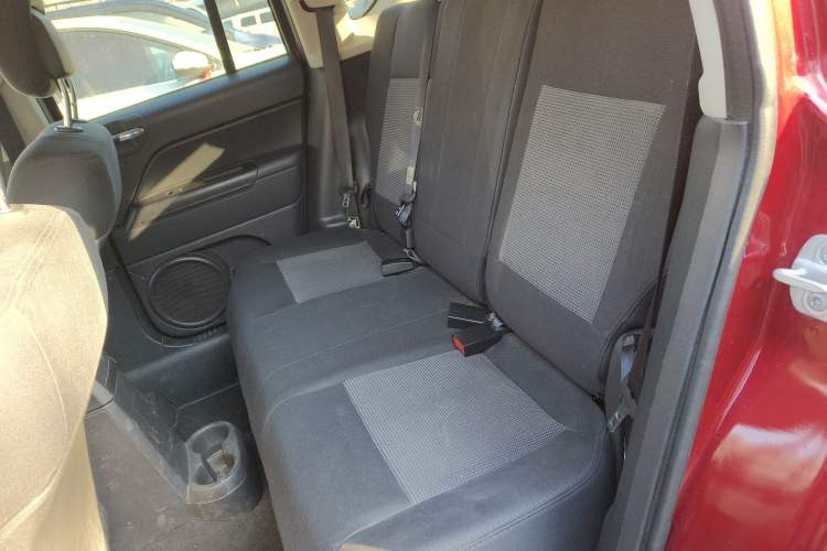 Used Jeep Compass 2012 2.4L four-wheel-drive sport version