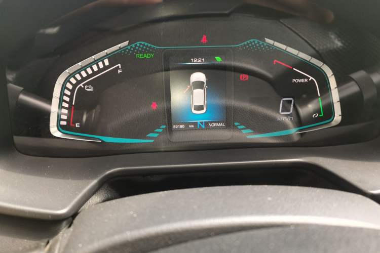 Used ORA iQ 2018 High-Range Version Smart Connectivity Model