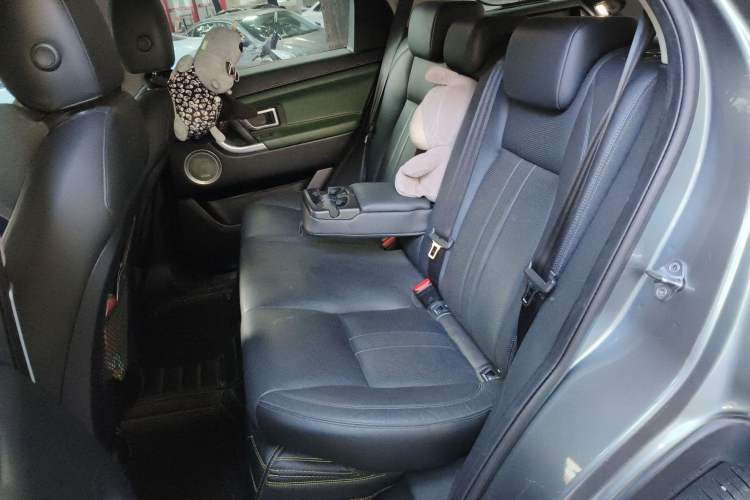 Used Land Rover Discovery Sport 2018 240 PS SE Version
