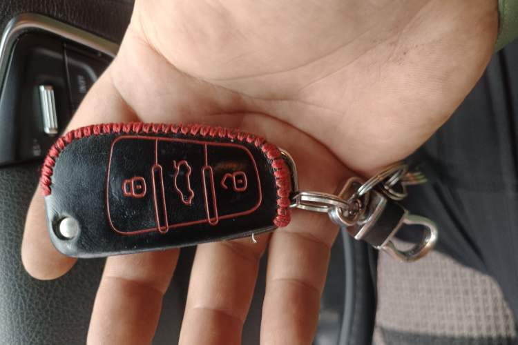 Used Isuzu D-MAX 2019 2.5T Four-Wheel Drive Automatic Luxury Version JE4D25Q5A
