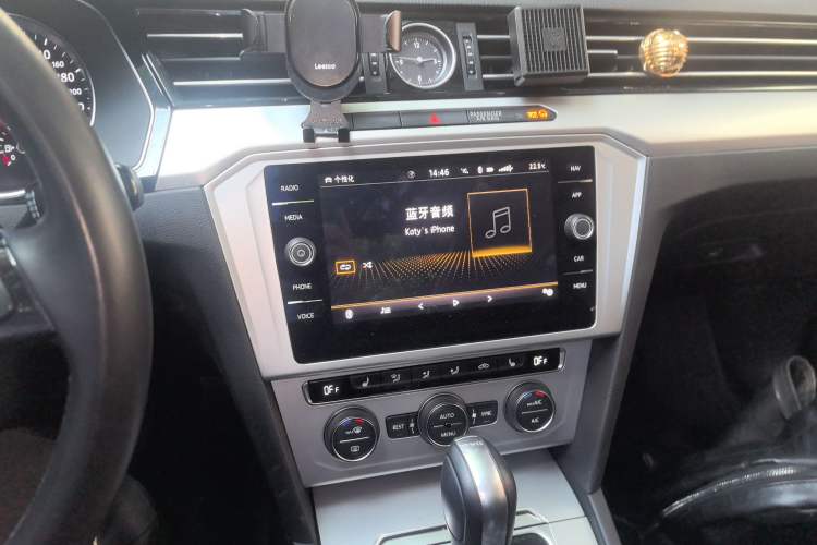 Used Volkswagen Variant 2018 380TSI Two-Wheel Drive Comfort Edition
