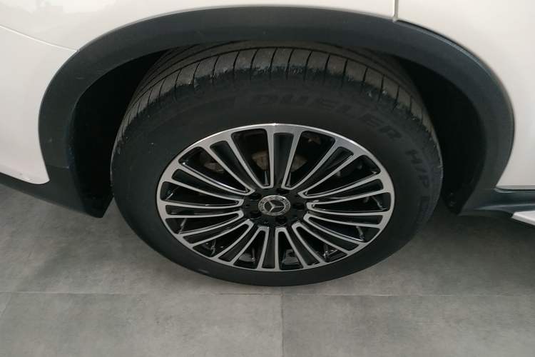 Used Mercedes-Benz GLC 2019 GLC 260 L 4MATIC Dynamic Model Right Rear Wheel Hub