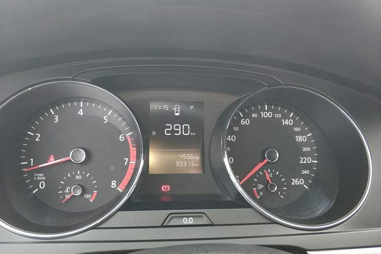 Used Volkswagen Lamando 2015 230TSI DSG Fashion Edition
