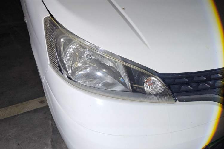 Used Nissan NV200 2010 1.6L Luxury Model Right Front Headlight