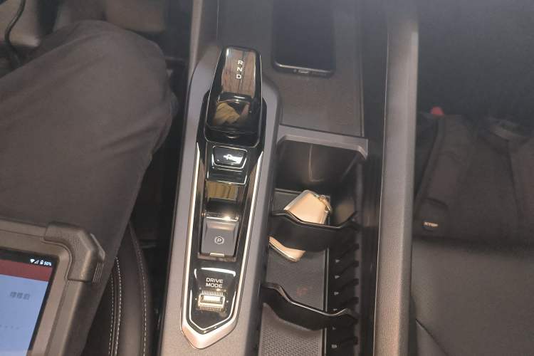 Used Geely Auto Binray 2022 Binrui COOL 1.5T DCT Electric Edition Gear Lever