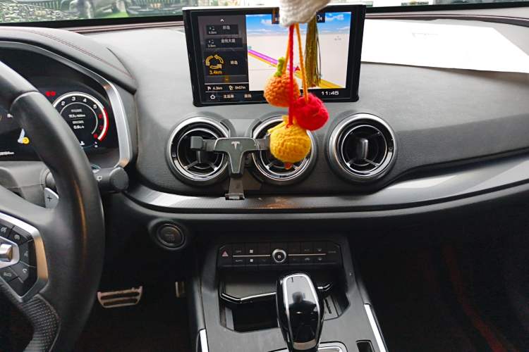 Used Wey VV5 2017 2.0T Flagship Edition Audio And AC Panel