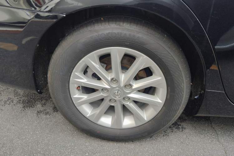 Used Toyota Camry 2015 2.0G Premier Edition Right Rear Wheel Hub