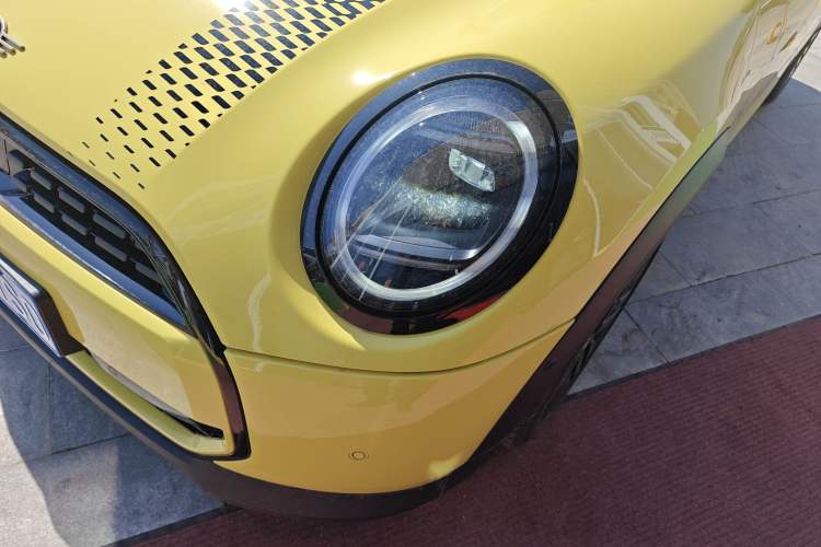 Used MINI 2025 1.5T COOPER Classic Edition