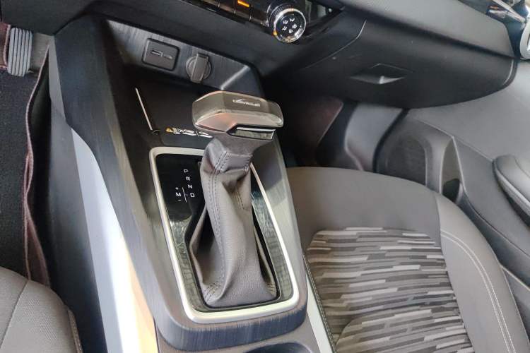 Used Chevrolet Monza 2024 1.5L Dual-Clutch Enjoyment Edition Gear Lever