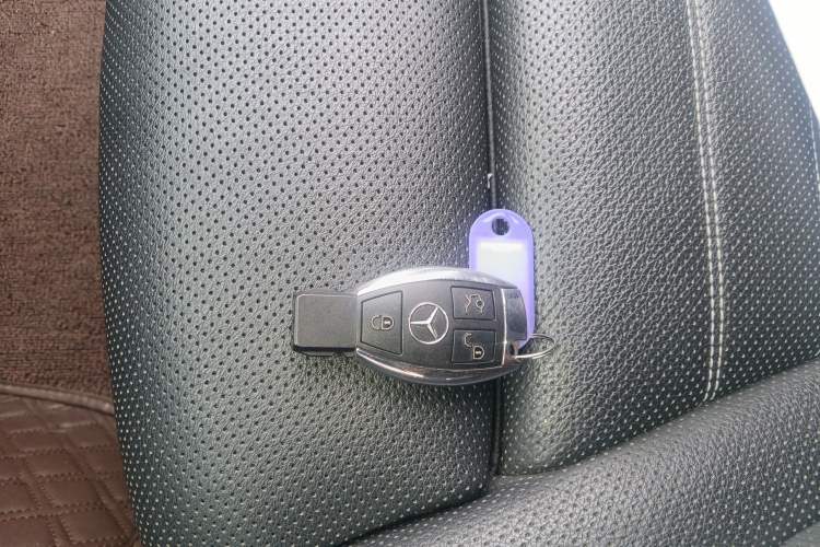 Used Mercedes-Benz GLC 2016 GLC 300 4MATIC Luxury Model
