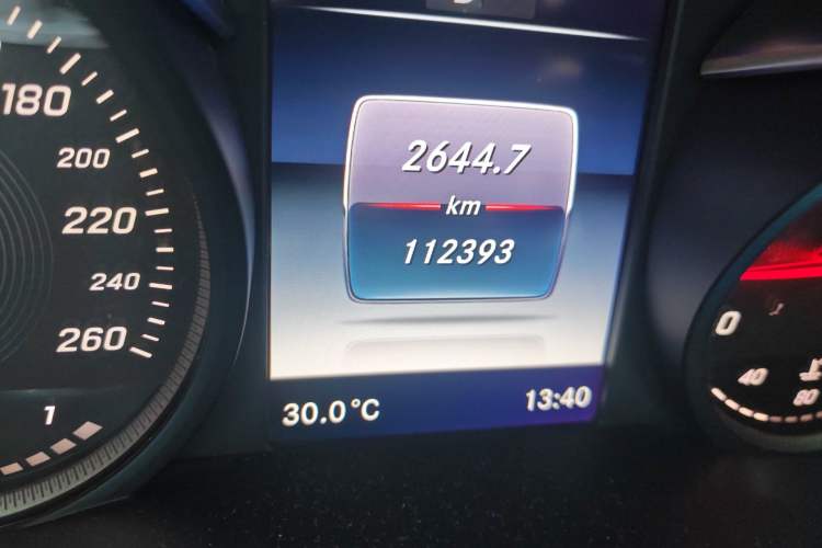 Used Mercedes-Benz GLC 2016 GLC 200 4MATIC Odometer Close Up