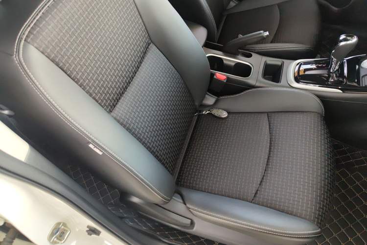 Used Nissan Tiida 2019 1.6L CVT Smart Drive Version China VI Standard Right Front Seat