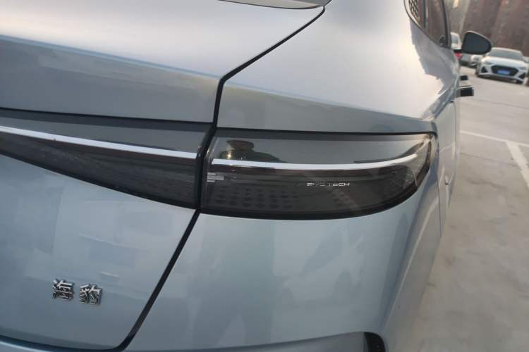 Used BYD Seal 2022 550 km Standard Range Rear-Wheel Drive Prestige Version