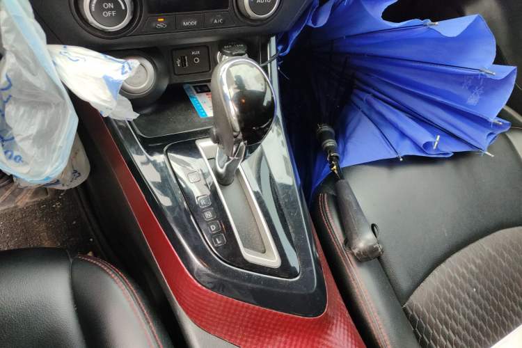 Used Nissan Lannia 2016 1.6L CVT High-Energy Version Gear Lever