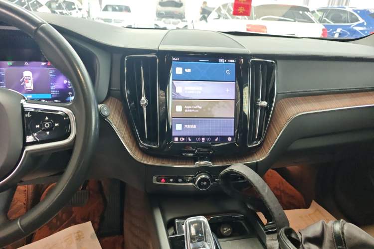 Used Volvo XC60 2022 B5 4x4 Smart Luxury Edition