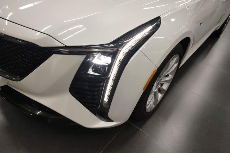 Used Cadillac CT5 2024 28T Luxury Pro Trim
